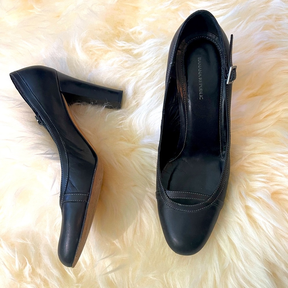 Banana Republic Black Office heels
